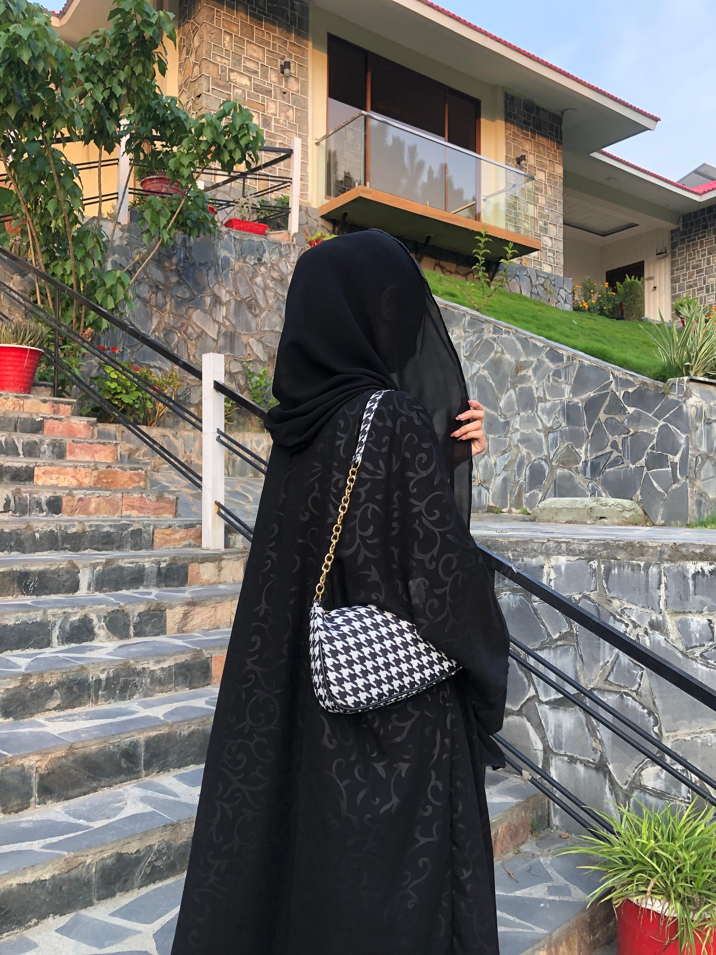 AURA ABAYA( No Restock)
