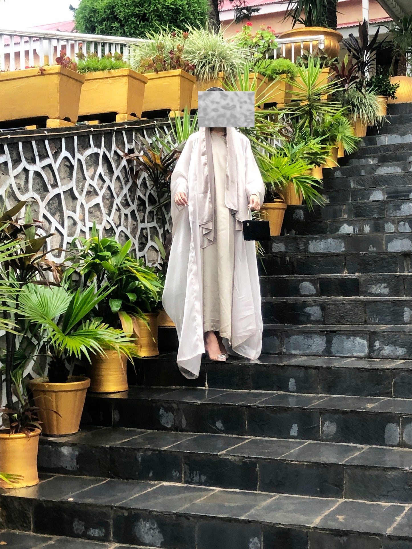 ALYN’S CLASSIC CREAM ABAYA